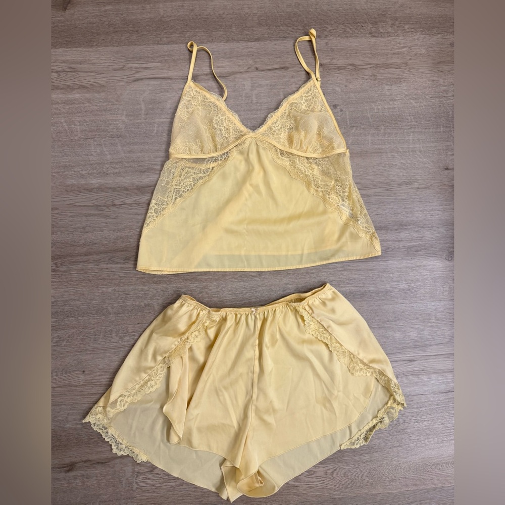 Abercrombie Lace Trim Silky Pajama Set | Size M |  Butter Yellow